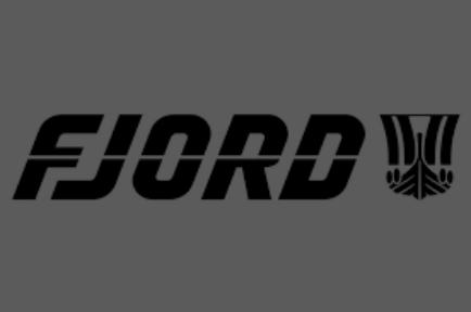 Logo Ford avec emblème de bateau stylisé en noir sur fond gris